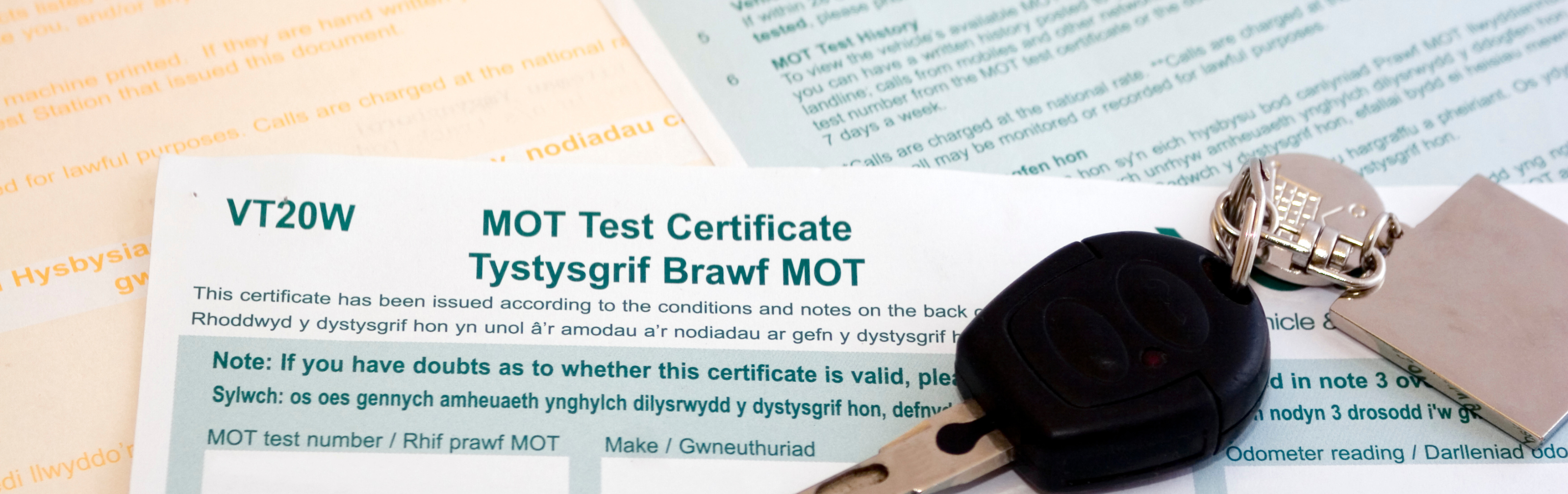 Car MOT testing at IN'n'OUT