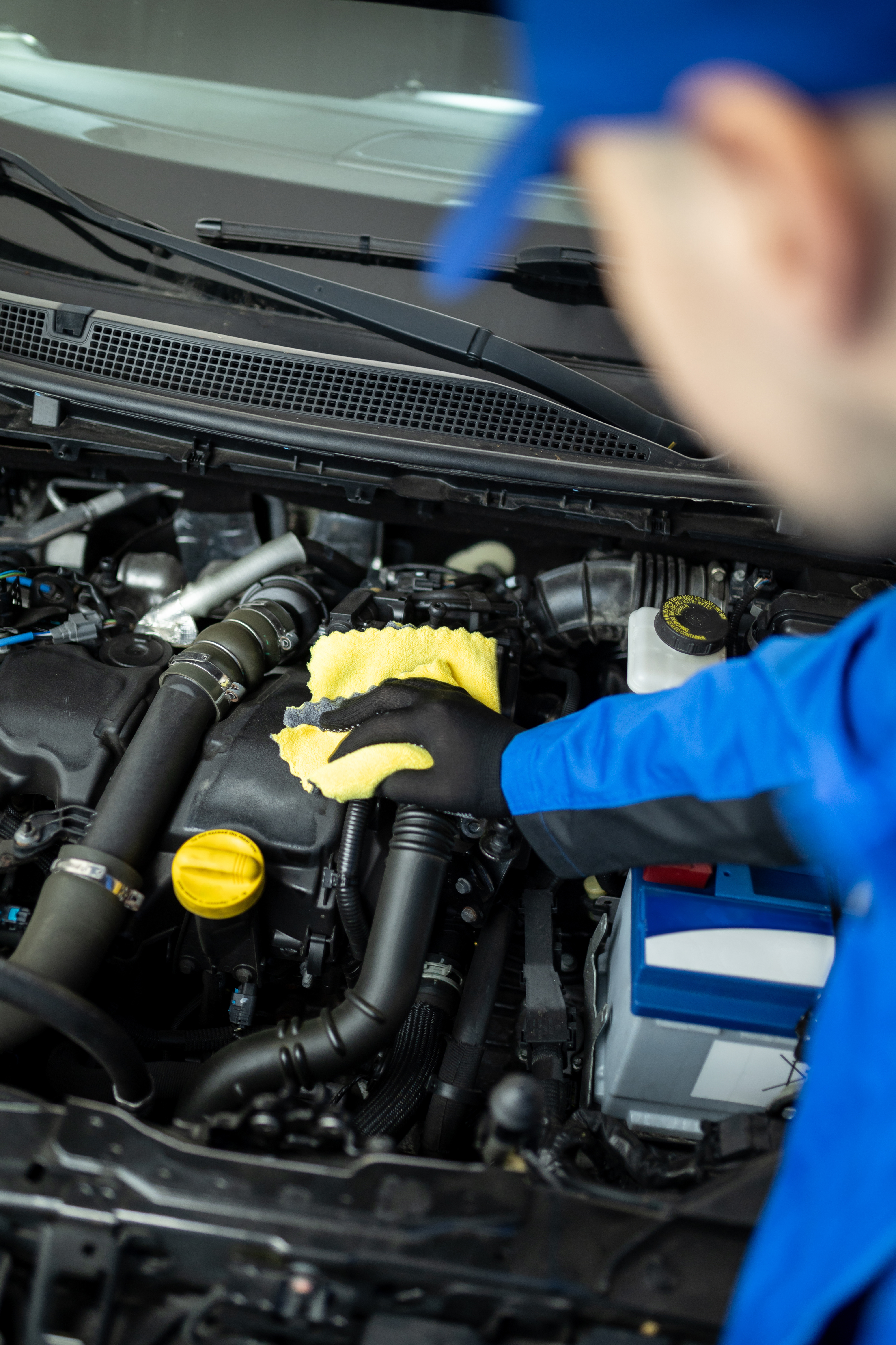 Engine Oil Flush service at IN'n'OUT Autocentres