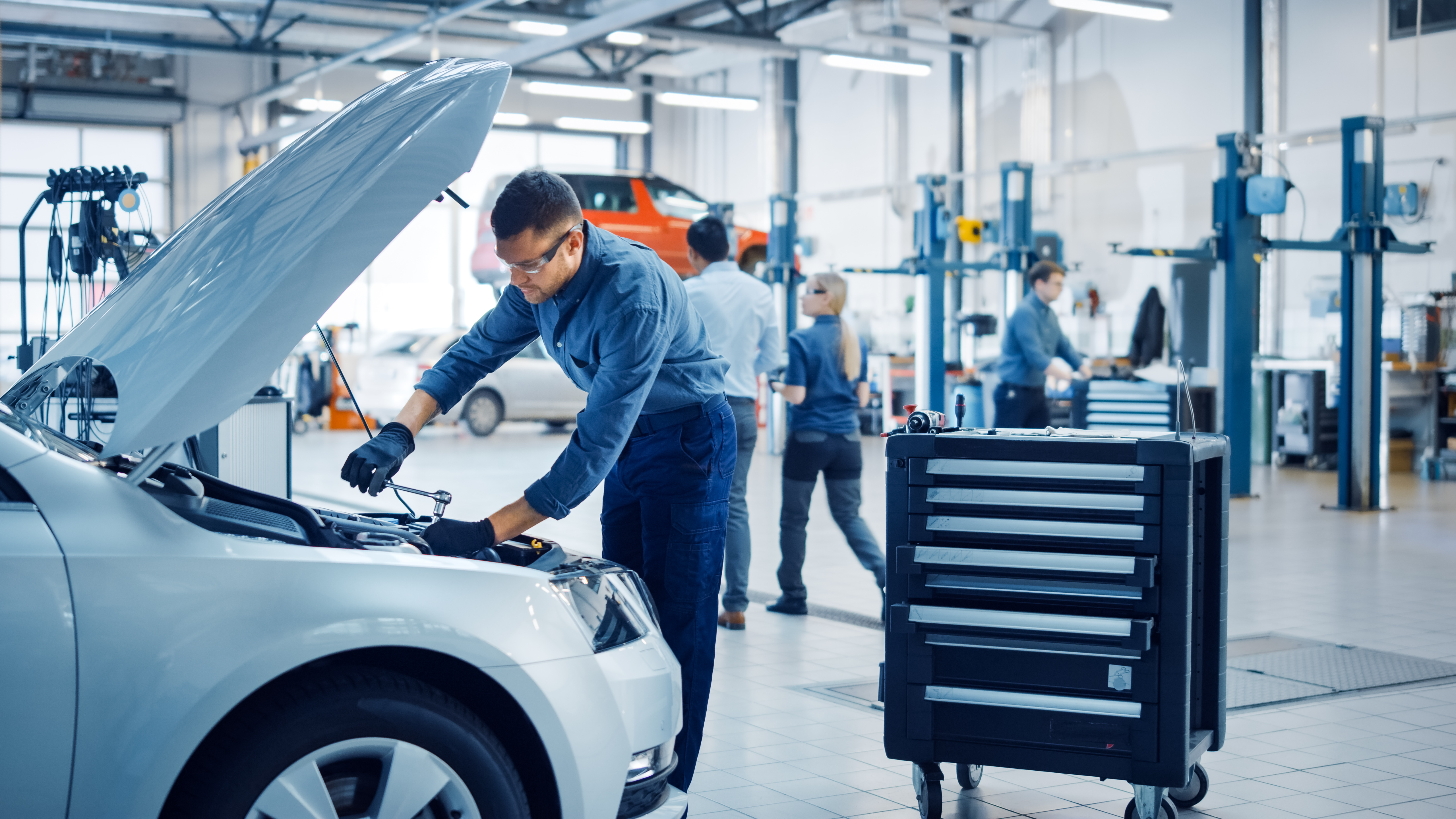 MOT testing at IN'n'OUT Autocentres